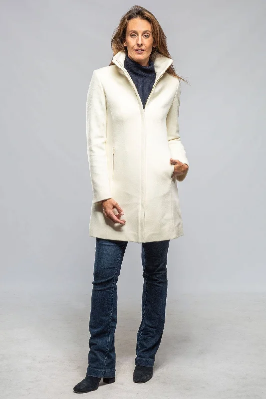 Lili Virgin Wool Coat In White Luxe Faux Fur Coat